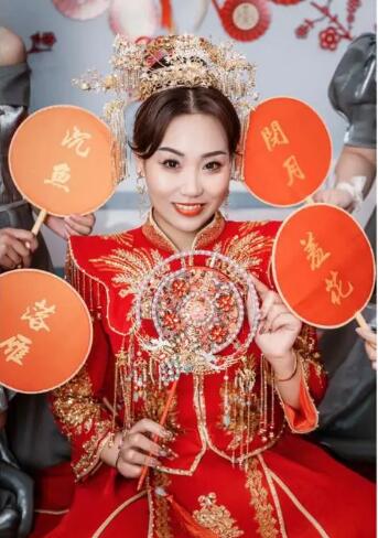 太原新娘跟妝,化妝為什么要打粉底?
